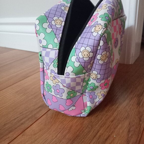Pastel Cosmetics Bag - Picture 3 of 4